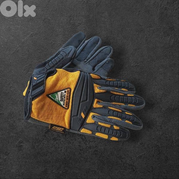 212 performance impact c2 gloves 1