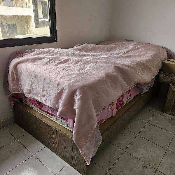 2 beds 120cm w their mattresses 2