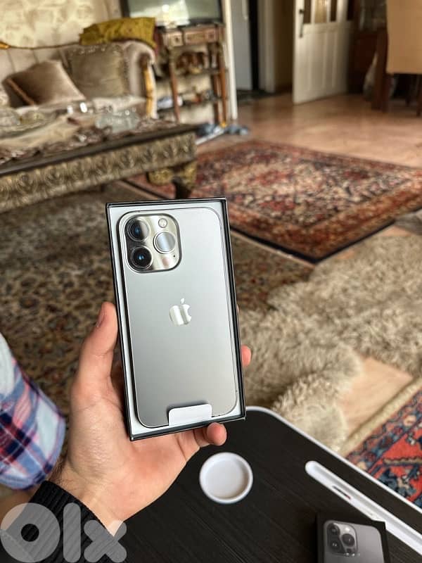 iPhone 13pro 256gb 2