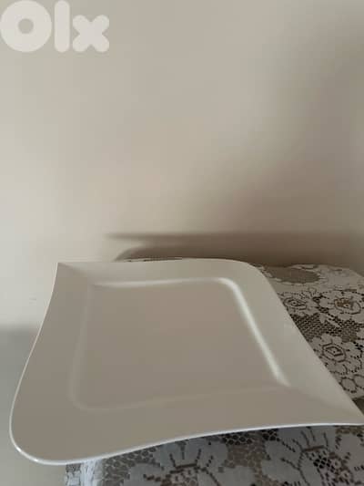 white glass chocolate plate