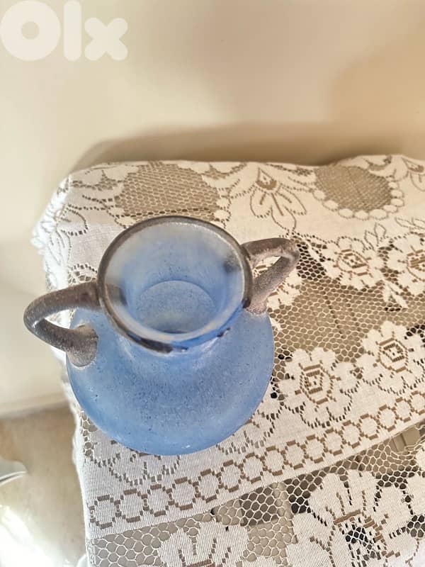 Classic Blue Ceramic Amphora Vase – Decorative Pottery 1