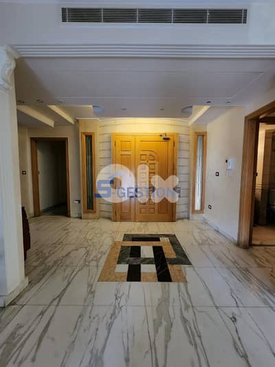 Furnished Apartment for Rent in Ramlet El Bayda | شقة مفروشة للإيجار