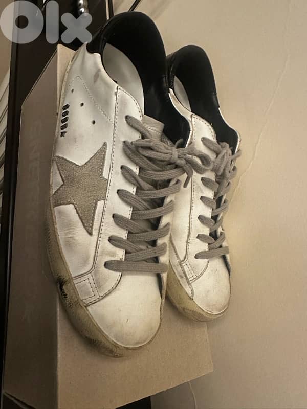Golden Goose Super-Star Size 41 Barely Used 2