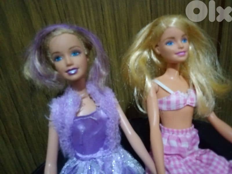 2 Barbie Glitz as new dressed dolls set+2 Barbie brushes, both=32$ 1