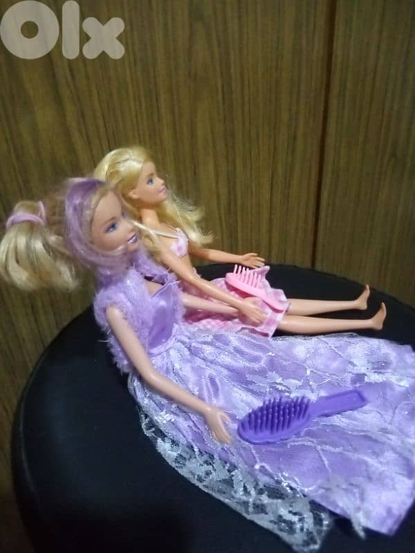 2 Barbie Glitz as new dressed dolls set+2 Barbie brushes, both=32$ 2