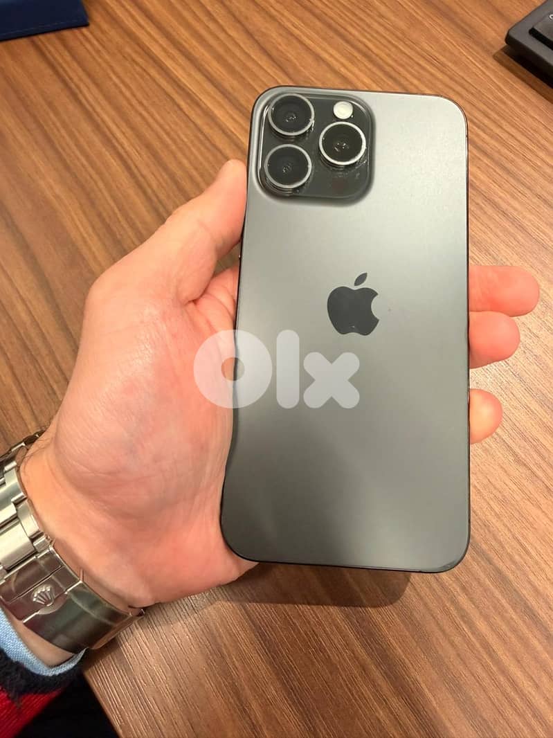 PRO 15 SPACE GRAY - CONDITION : EXCELLENT (NEW) 2