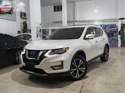 2019 NISSAN ROGUE SV AWD (LIKE NEW)