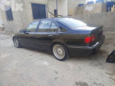 بي ام دبليو ام 5 2000