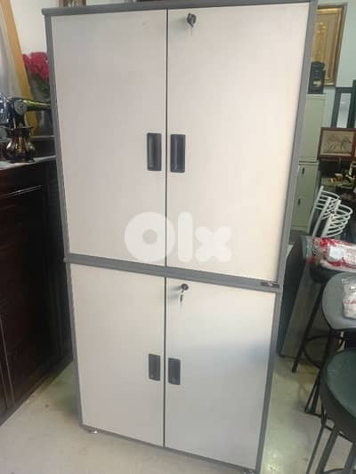 خزاين إيطالي شبه جديد