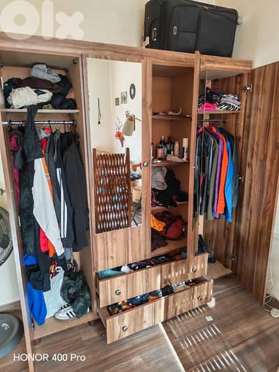 closet خزانة ٤درف