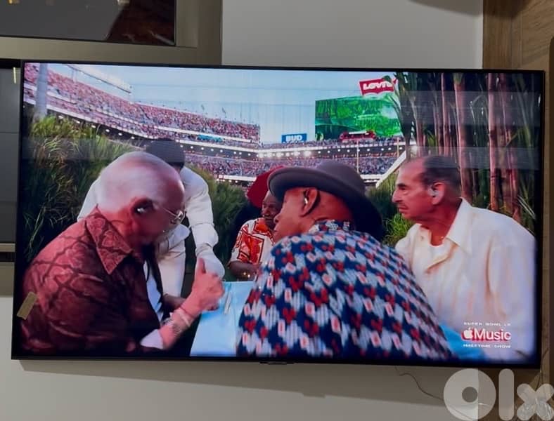 Samsung Qled 55" smart TV (used) 2