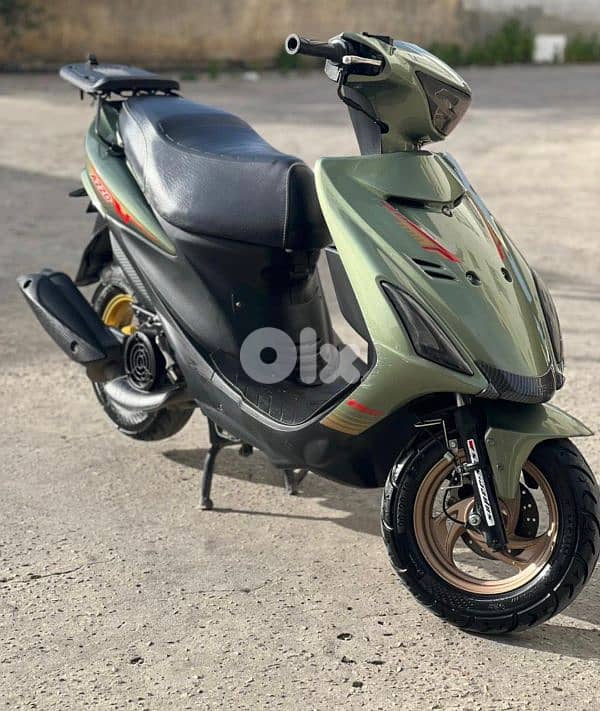 azzo 2025 meshi 8,000 1