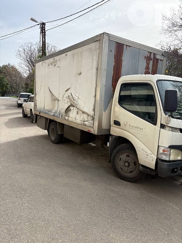 Toyota Dyna truck 2