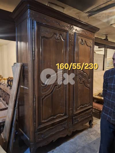 خزانة فرنسية انتيك خشب سنديان مسيف صافي رائعة جدا حفر يدوي