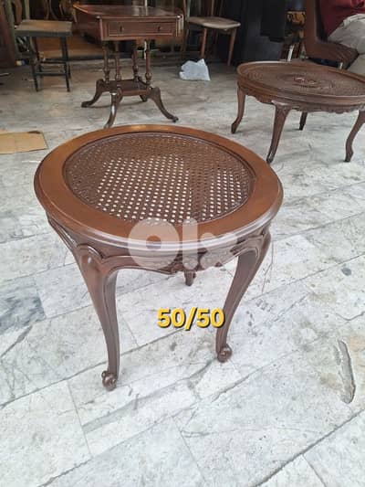 طاولة لويكانز فرنسية ناعمة وجه مقشش انتيك