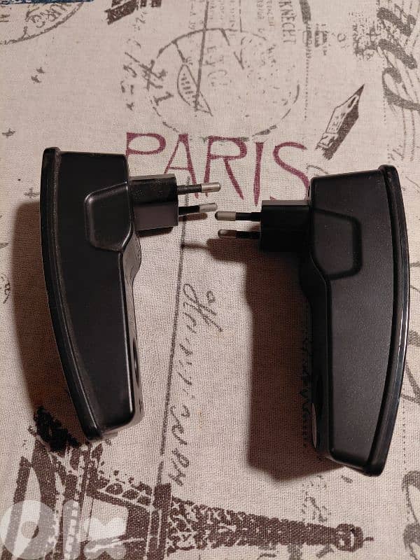 2 Energizer Charger + 2 Batteries 1