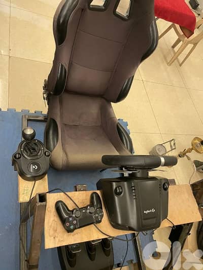 2 ps4 + 6 Joystick + Steering wheel