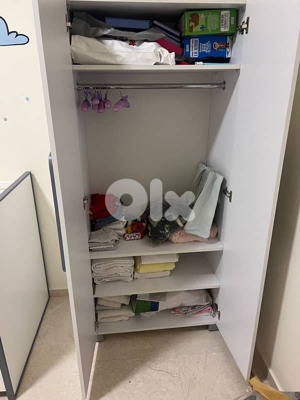 Full bedroom white and gray 5