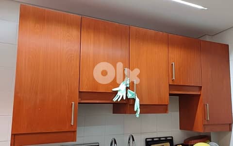 Kitchen cupboard (خزانة مطبخ)
