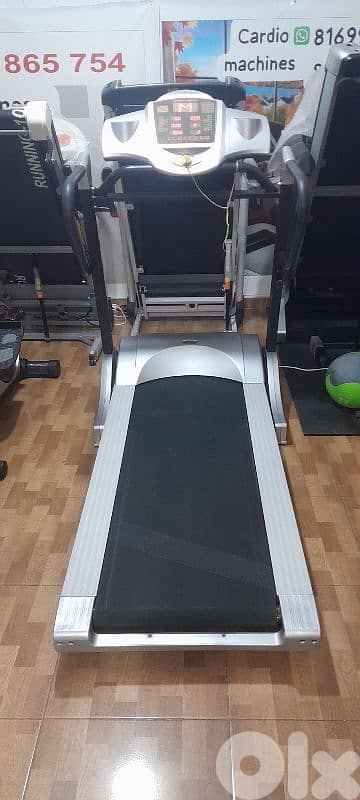 very good quality treadmill 4hp automatic inclinen 2