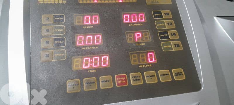very good quality treadmill 4hp automatic inclinen 6