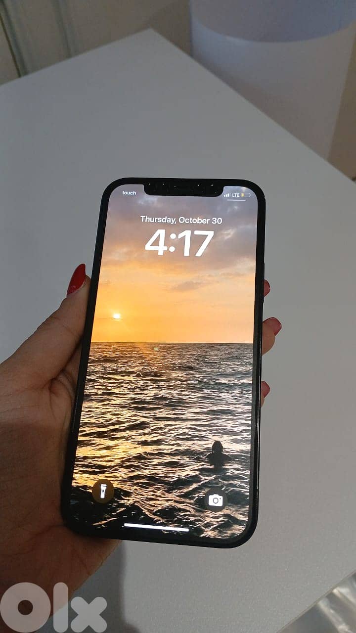Iphone 12 68% battery 4
