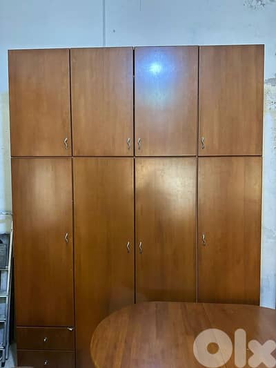 خزانة طابقين اربع درف شغل توصاية ملبسة قشر كتير مرتبة