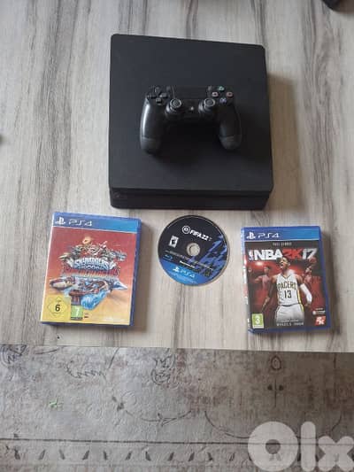 PlayStation 4 original with games
