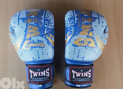 Boxing gloves