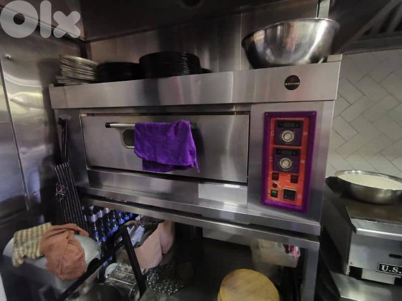 Fully equipped kiosk restaurant for sale 7