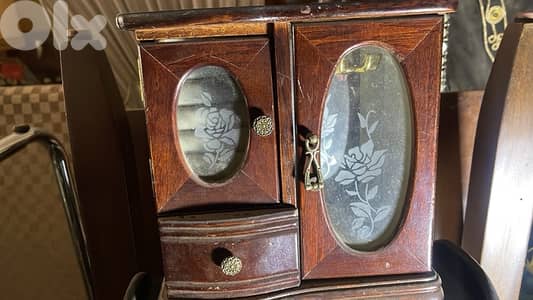 علبة مجوهرات خشب