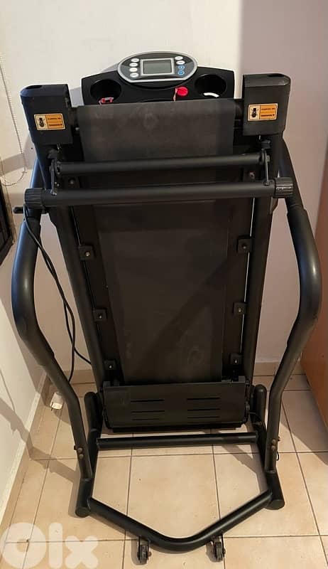 treadmill for sale excellent condition 2
