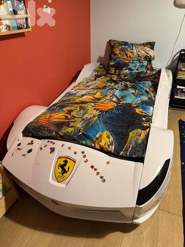 Kids Car Bed – Excellent Condition 2