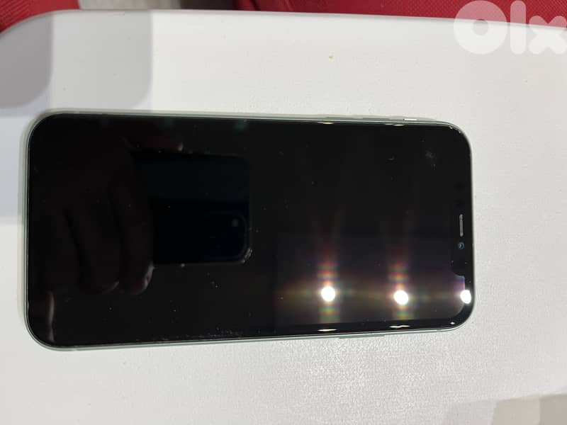 iPhone 11 like new tel:81/546556 2