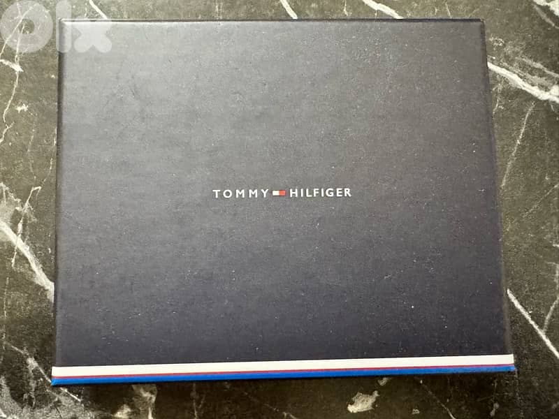 H25 Tommy Hilfiger Men Wallet 1
