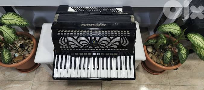 اوكارديون الماني مشرق