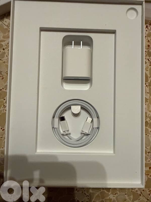 M2 iPad air with pencil pro and case 5