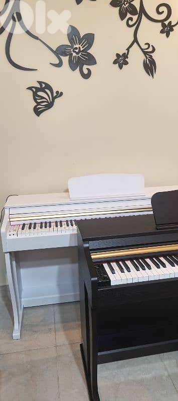 بيانو الكتريك كفاله سنه مع توصيل وتركيب