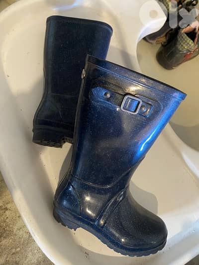boots for girls barely used, made in  spain