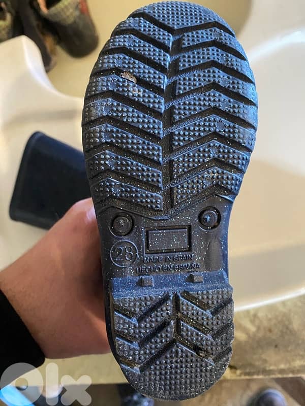 boots for girls barely used, made in  spain 1