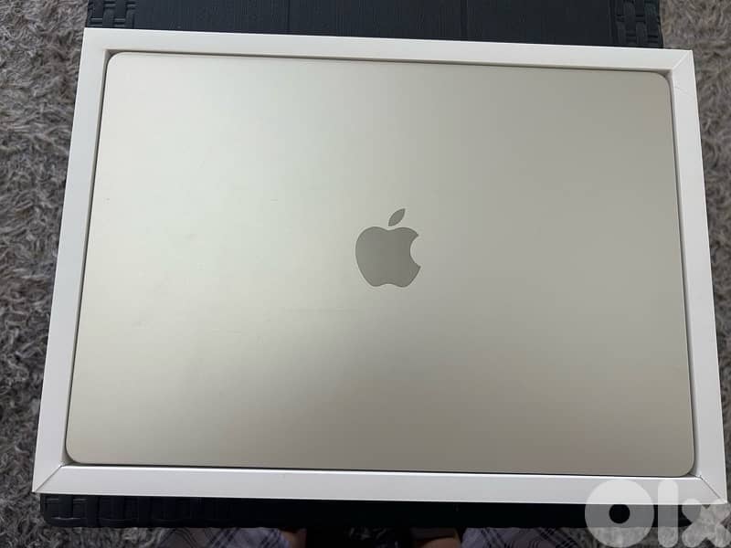 macbook M3 15 inch 5