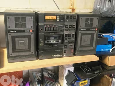 سوني (Sony)، وتحديداً الطراز Sony FH-7MKII.