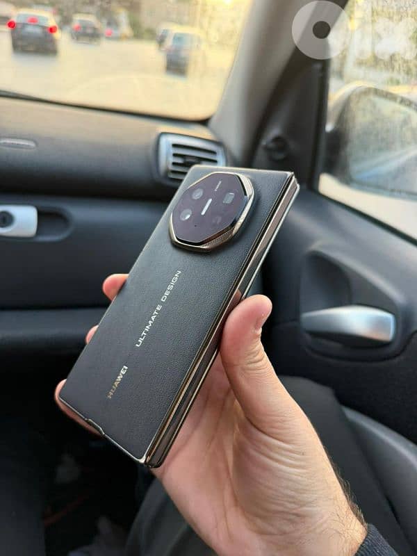 Huawei mate XT tri-fold 5