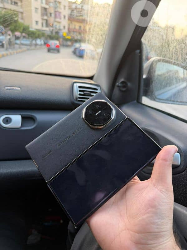 Huawei mate XT tri-fold 6