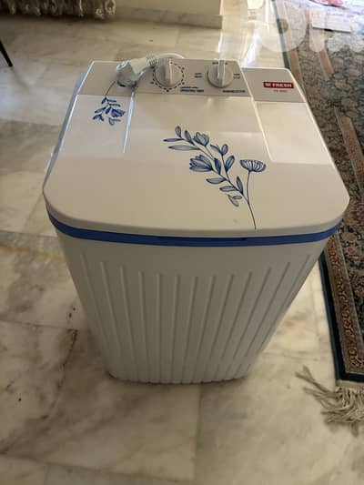 Small Washing Machine USD غسالة حوض صغير مستعملة