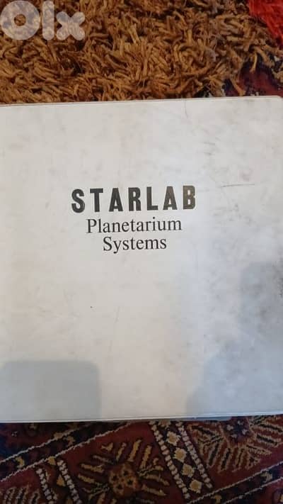 كتاب سميك قديم