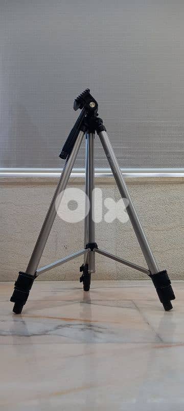 Samsonite Adjustable Aluminum Camera Tripod – Lightweight & Stable