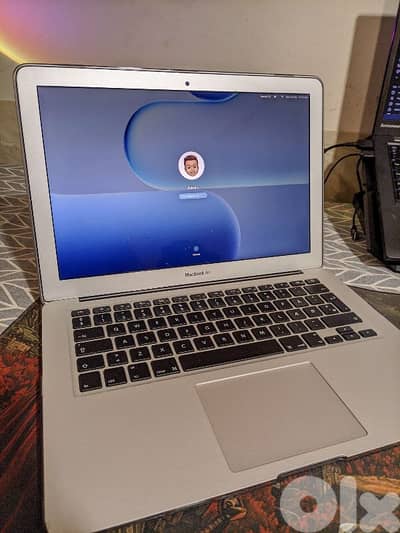 13" MacBook Air - MINT Condition - Amazing Battery