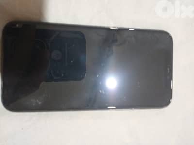 للبيع ايفون 11برو مساحتو 256GB  نظيف كتير ومافي ولا جرح