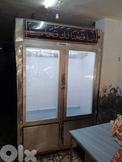 عده ملحمة ومطعم كاملة للبيع